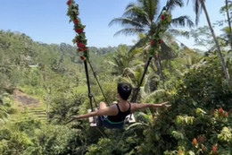 Exchange Ambassador Brian takes a trip to Bali and relaxs on a swing