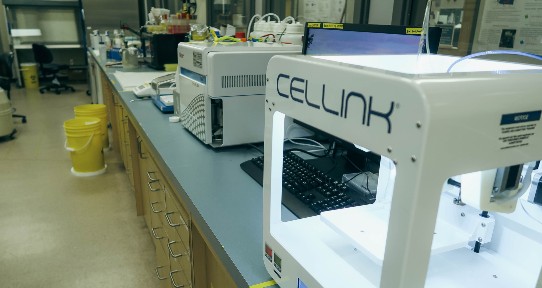 bwc bench with cellink
